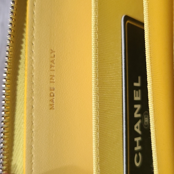 Auth CHANEL Quilted Wallet - Picture 8 of 10